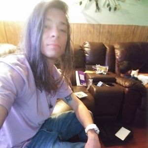 Meet your Posher, Derrick